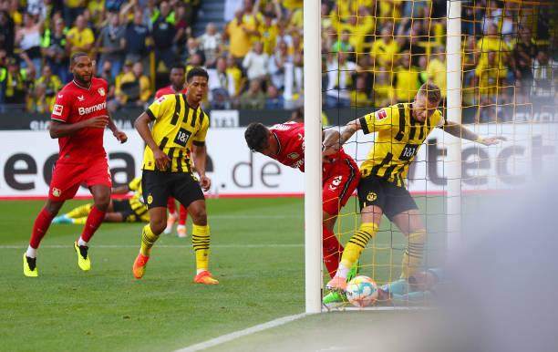 v站体育-多特成伤病冠军，新援只剩一人能用，球迷众筹买C罗